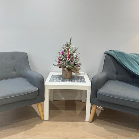 Cozy, Brand-New, 2Bdr,Walkout Apt, Free Parking ริชมอนด์ฮิลล์ ภายนอก รูปภาพ