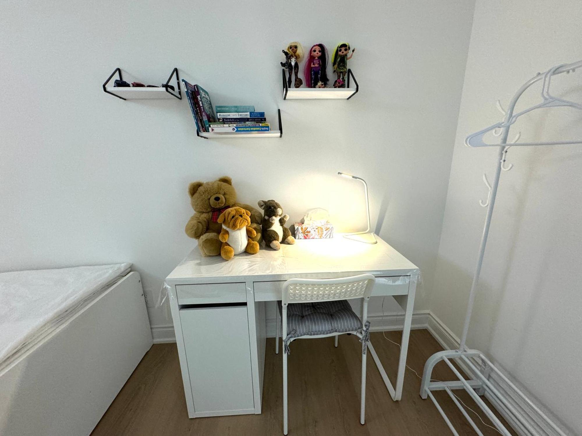 Cozy, Brand-New, 2Bdr,Walkout Apt, Free Parking ริชมอนด์ฮิลล์ ภายนอก รูปภาพ
